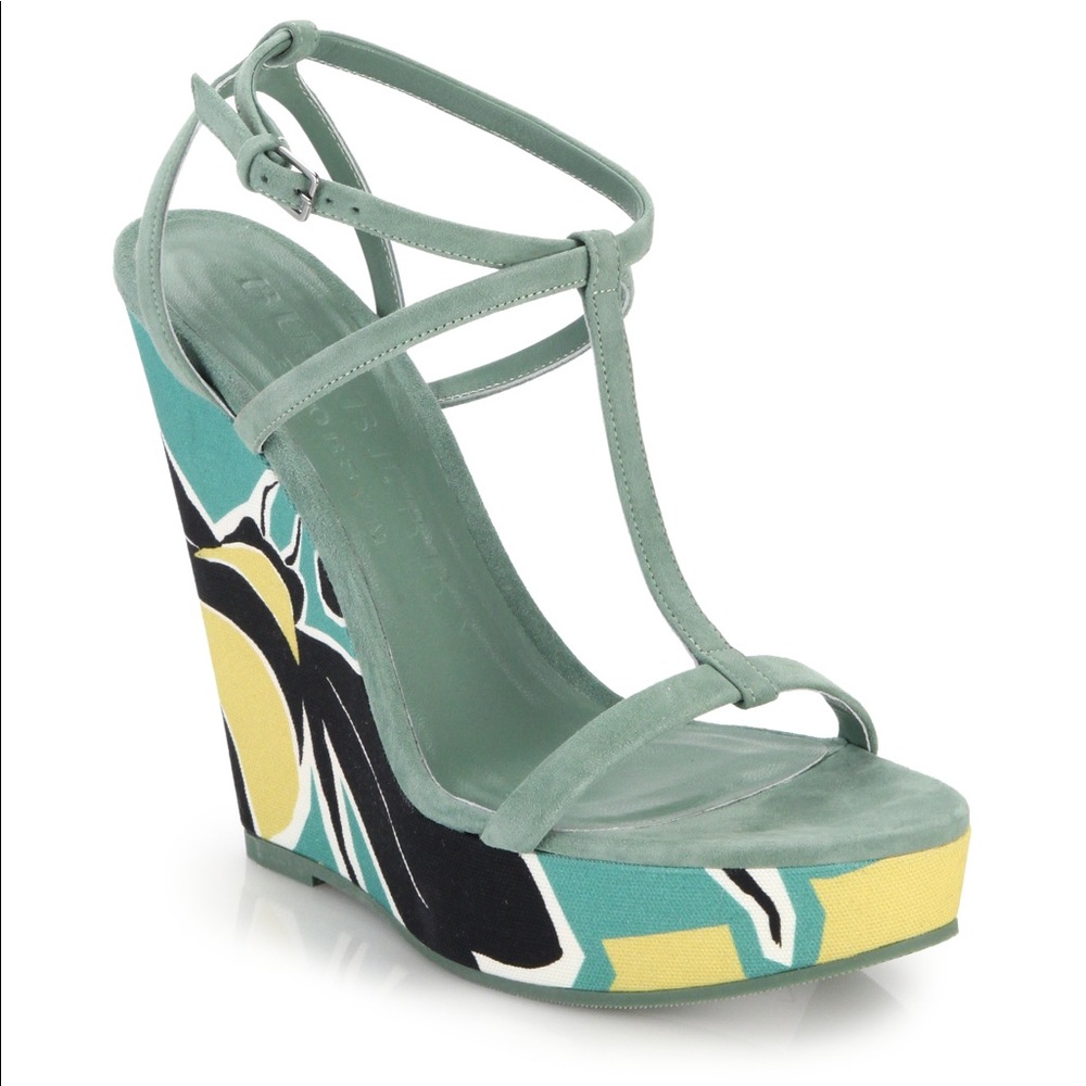 Burberry Tindalson Wedge NWT